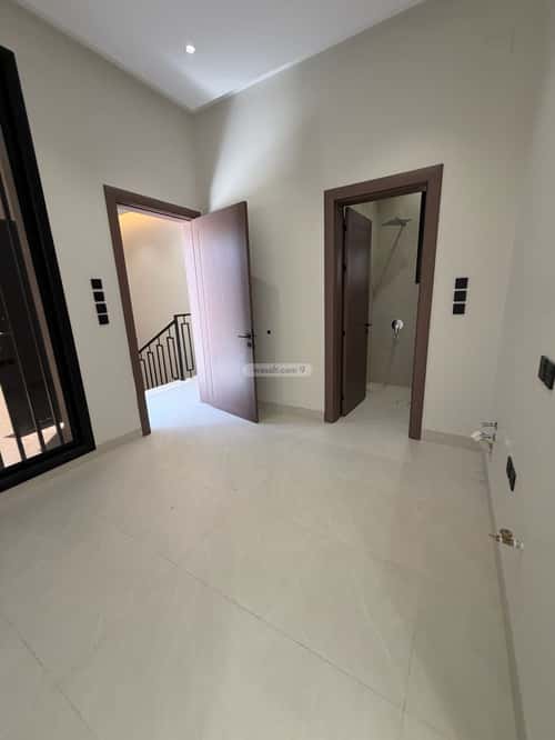 Apartment 227.75 SQM with 6 Bedrooms Al Harbiya, Khamis Mushait
