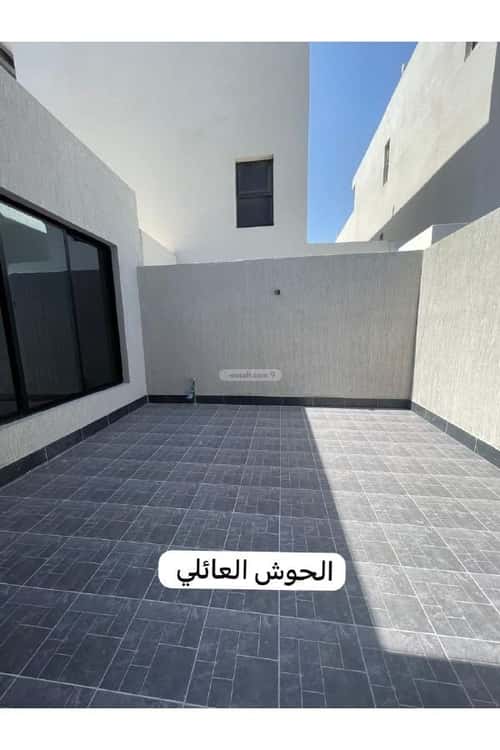 فيلا 401.21 متر مربع شرقية على شارع 16م الشعلة، الدمام
