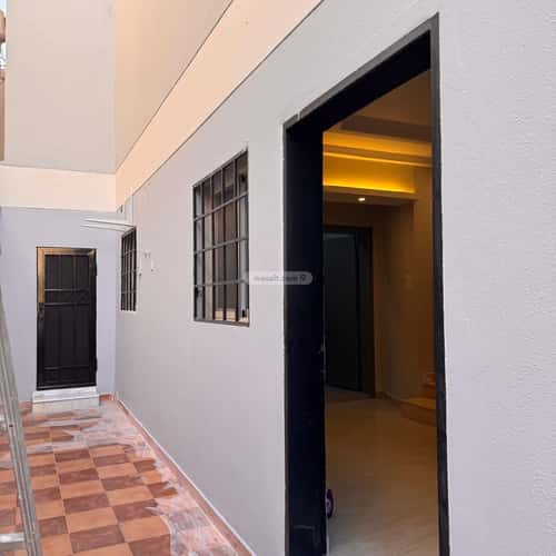 Villa 210 SQM Facing East with 6 Bedrooms Al-Muanisiyah, East Riyadh, Riyadh