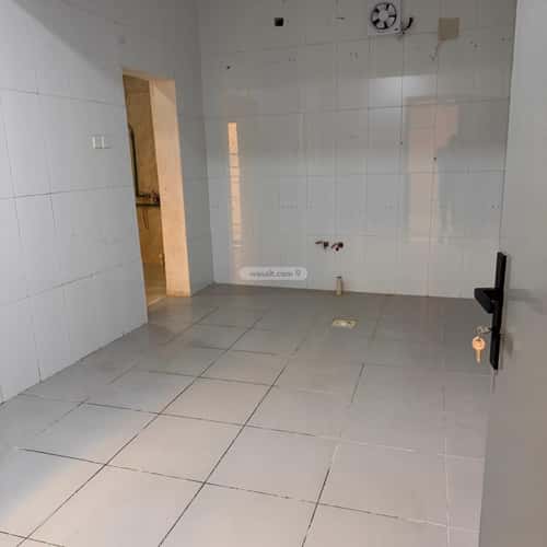 Villa 210 SQM Facing East with 6 Bedrooms Al-Muanisiyah, East Riyadh, Riyadh