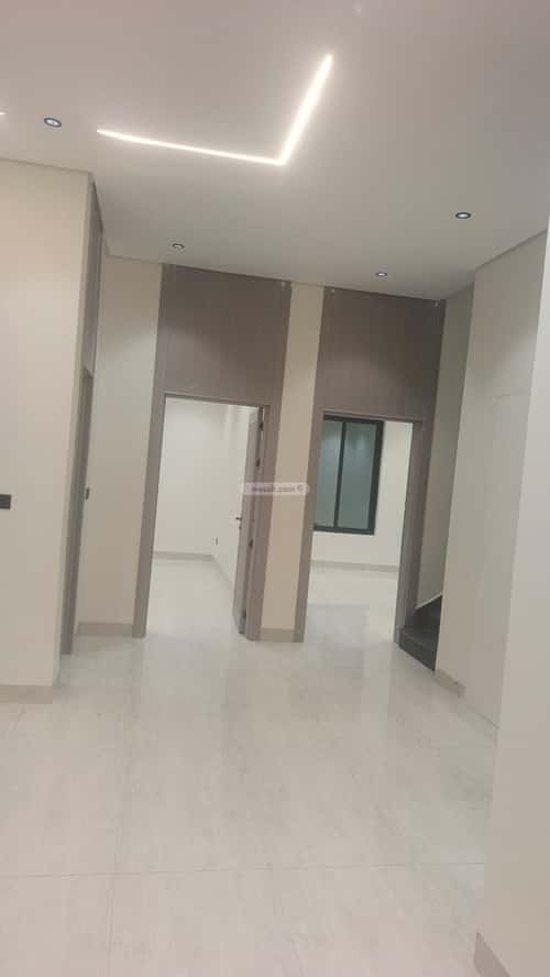 Villa 250 SQM King Fahad Dist, Aldammam