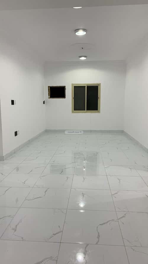 Building 705 SQM Facing North Al Jawhrah, Aldammam