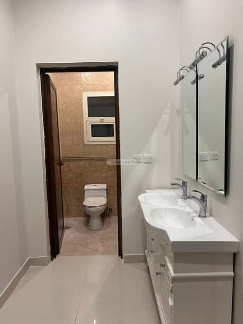 Apartment with 5 Bedrooms As-Sahafa, North Riyadh, Riyadh