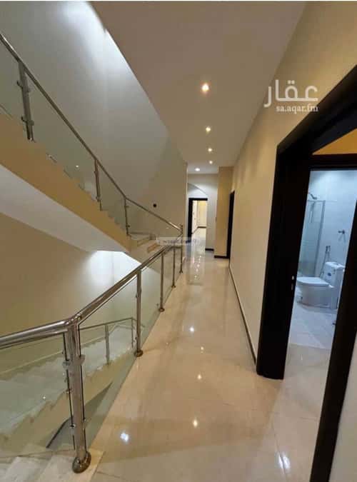 فيلا 300 متر مربع شمالية على شارع 18م الاناهي، المدينة المنورة
