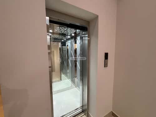 Floor with 3 Bedrooms Qurtubah, East Riyadh, Riyadh