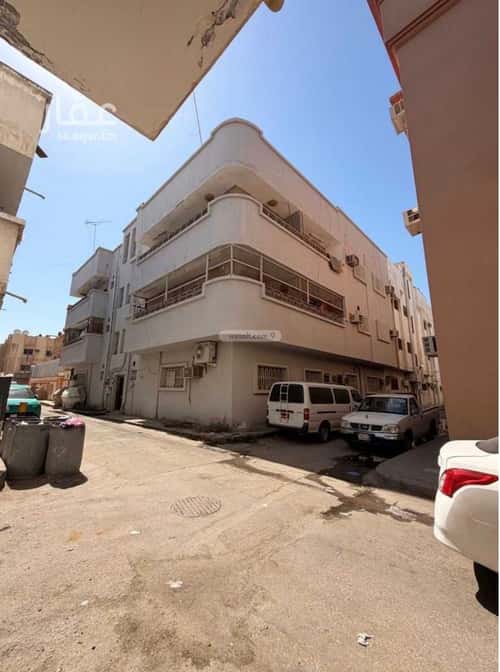 Building 325.22 SQM Facing South Al Khaleej, Aldammam