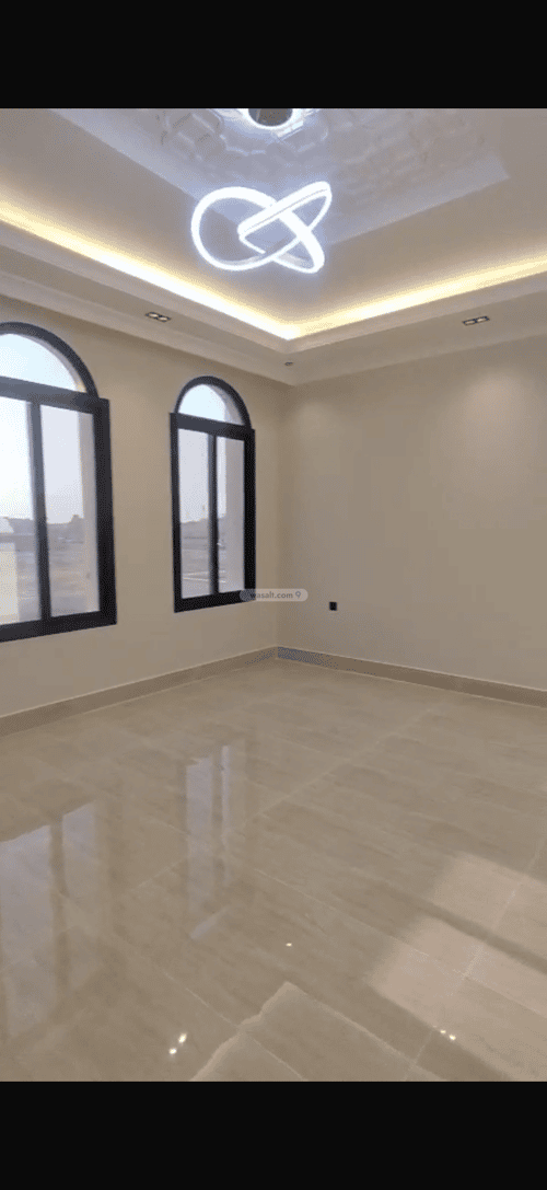 فيلا 342 متر مربع غربية على شارع 40م اللؤلؤ، الخبر