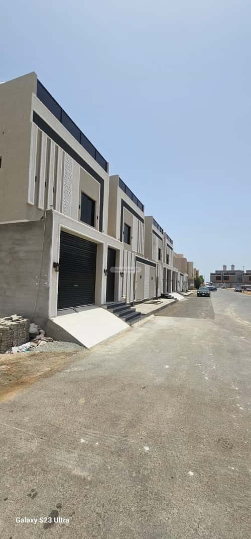 فيلا 275 متر مربع شمالية على شارع 15م المنارات، شمال جدة، جدة