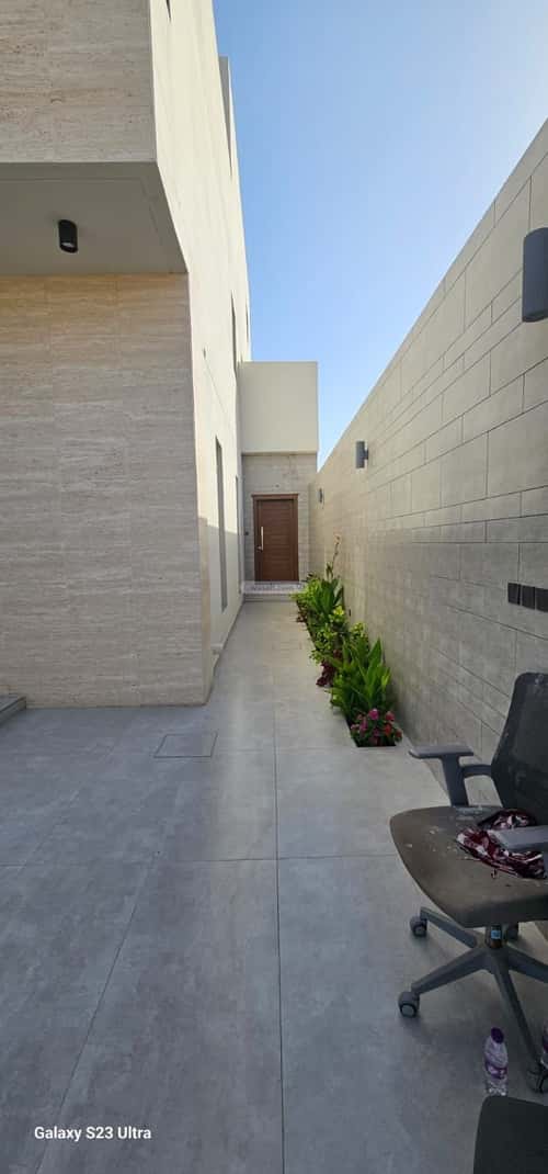 Villa 300 SQM Facing East on 15m Width Street Al Amwaj, North Jeddah, Jeddah
