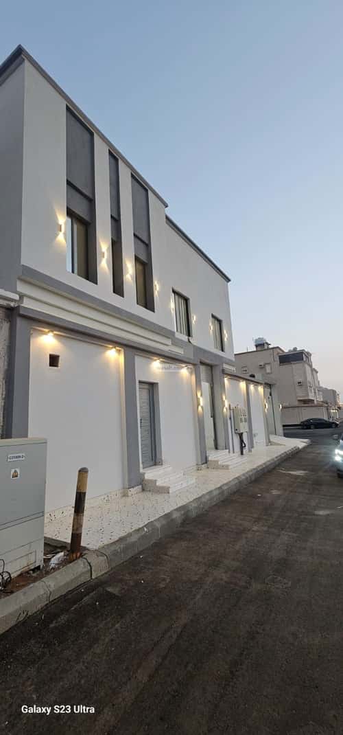 Villa 400 SQM Facing North West on 32m Width Street Al Frosyah, East Jeddah, Jeddah