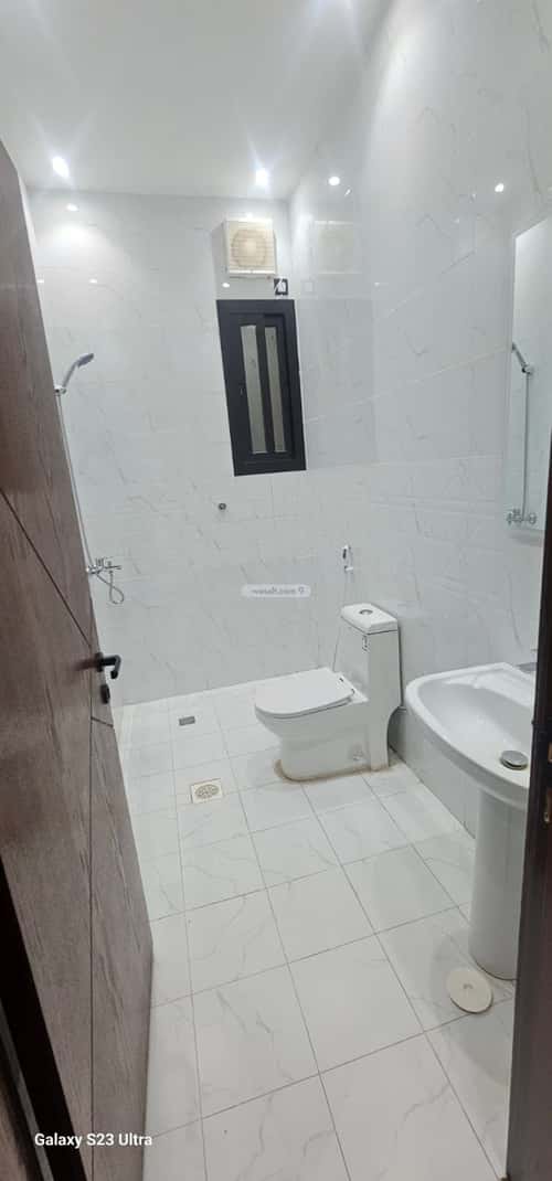 Villa 400 SQM Facing North West on 32m Width Street Al Frosyah, East Jeddah, Jeddah