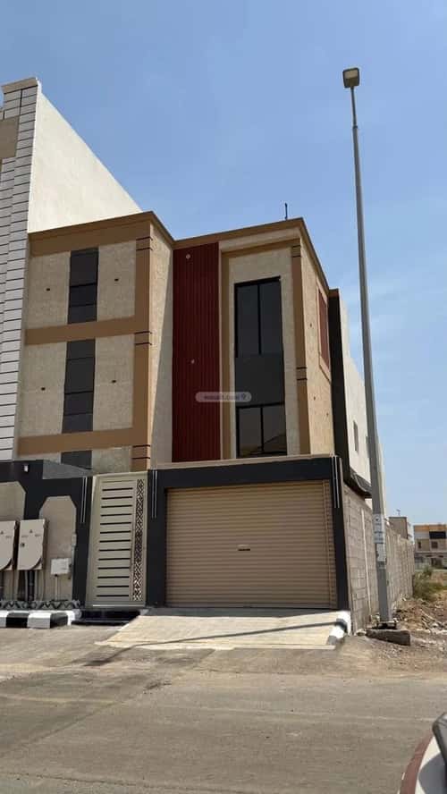 فيلا 255.67 متر مربع شرقية على شارع 15م السويس 2، جازان