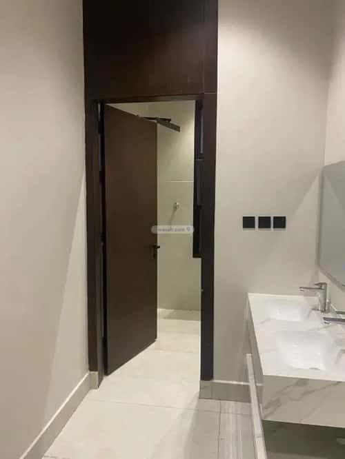 Floor 1650 SQM with 5 Bedrooms Qurtubah, East Riyadh, Riyadh