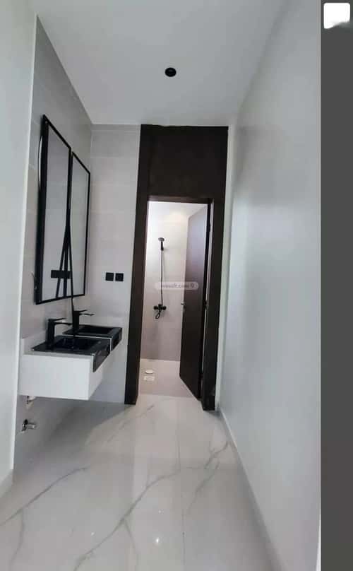 Floor 172.26 SQM with 5 Bedrooms Al- Nadwah, East Riyadh, Riyadh