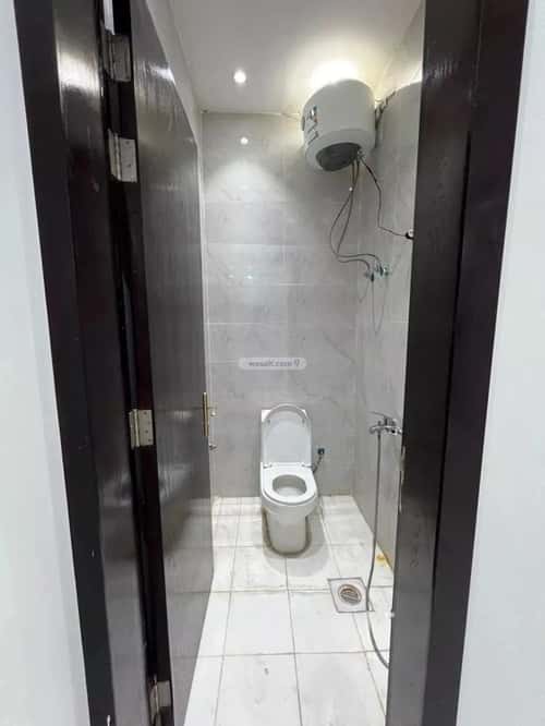 Floor 132.94 SQM with 5 Bedrooms Al-Aziziyah, South Riyadh, Riyadh