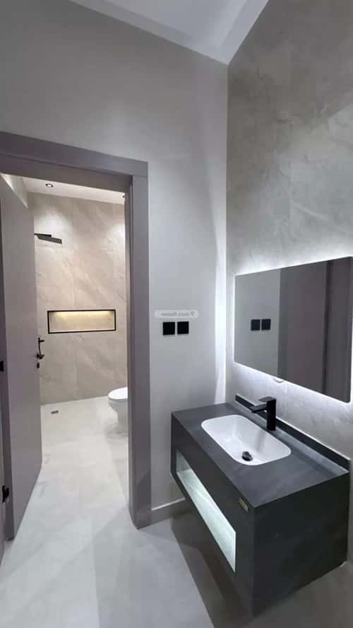 Floor 312.37 SQM with 6 Bedrooms Haya Al Aziziyah, Madinah