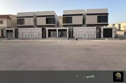 فيلا 270.82 متر مربع جنوبية على شارع 20م الشراع، الخبر