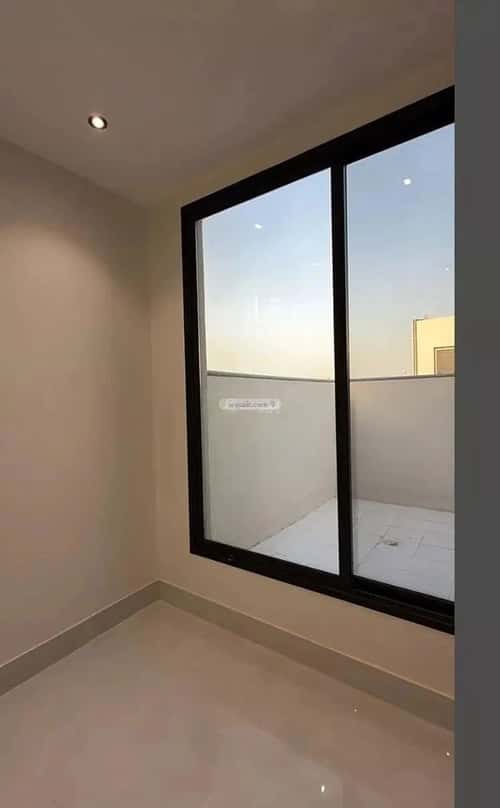 فيلا 270.82 متر مربع جنوبية على شارع 20م الشراع، الخبر