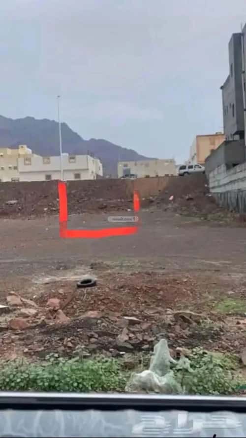 أرض 300 متر مربع شمالية على شارع 10م الصناعية، المدينة المنورة
