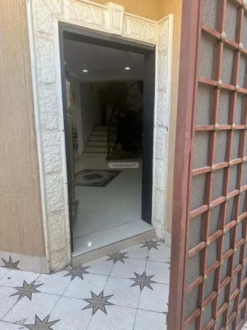 فيلا 336 متر مربع جنوبية شرقية على شارع 15م بدر، جنوب الرياض، الرياض