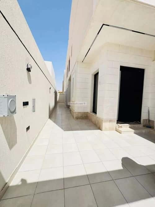 Villa 240 SQM Facing South on 18m Width Street Al-Maizaliyah, East Riyadh, Riyadh
