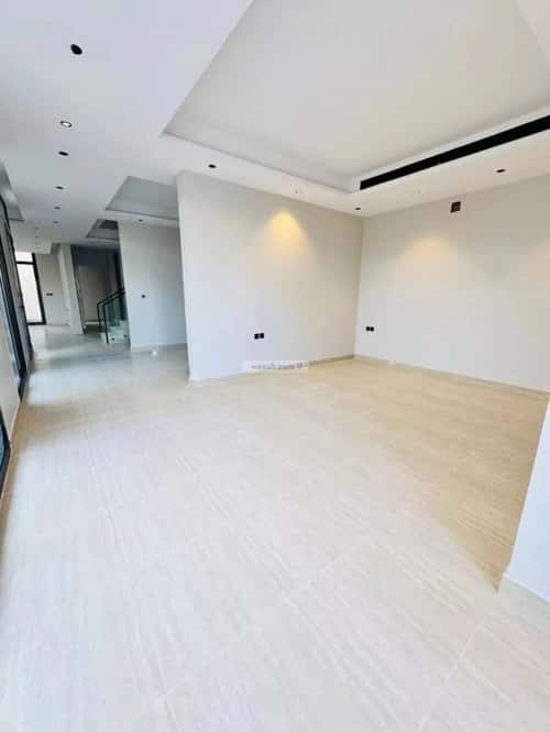 Villa 321.71 SQM Facing South East on 20m Width Street King Faisal, East Riyadh, Riyadh