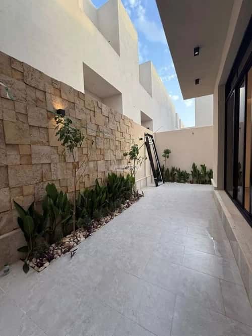 Villa 400 SQM Facing East on 20m Width Street Al-Mahdiyah, West Riyadh, Riyadh