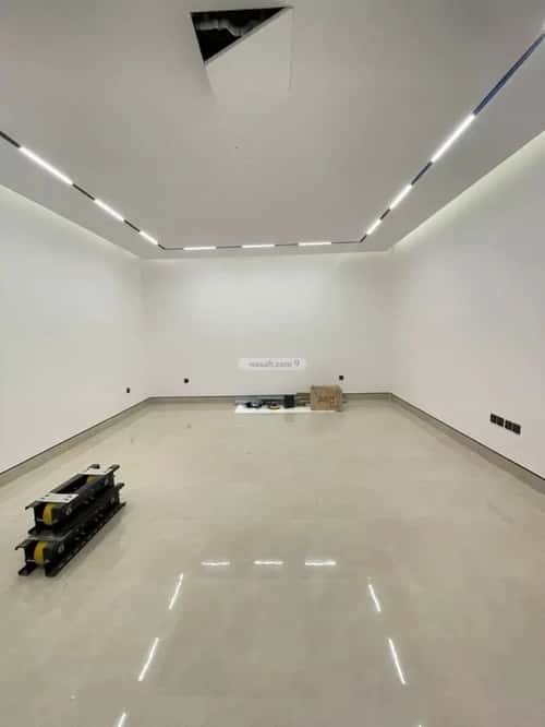 Villa 400 SQM Facing East on 20m Width Street Al-Mahdiyah, West Riyadh, Riyadh