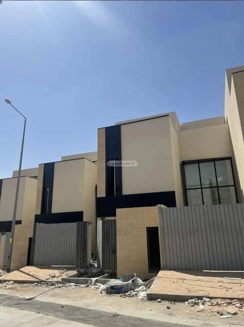 فيلا 315 متر مربع شرقية على شارع 25م النرجس، شمال الرياض، الرياض