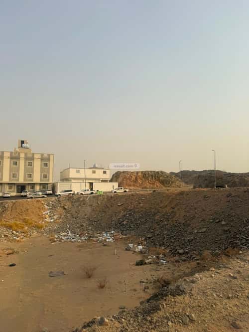 Land 608.73 SQM Facing South West on 15m Width Street Alghashashyaalgadeed, Makkah Al Mukarramah