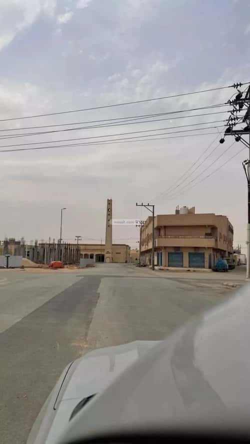 عمارة 352.4 متر مربع الحزيمية، المزاحمية