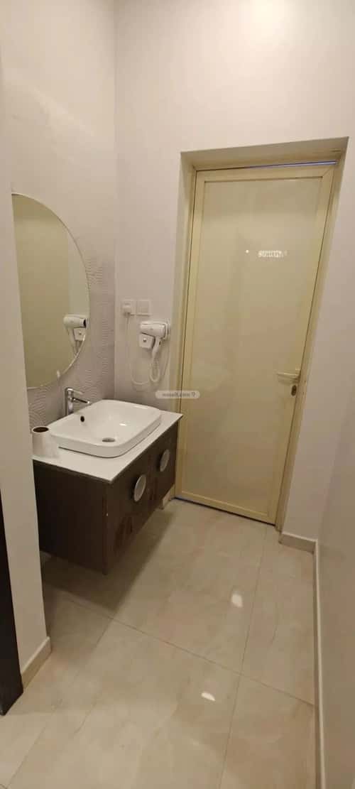 Apartment 900 SQM with 3 Bedrooms Al-Qairawan, North Riyadh, Riyadh