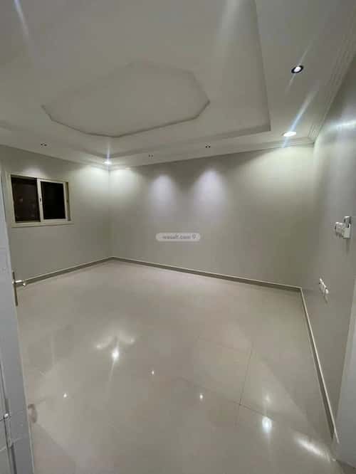 Floor 300 SQM with 5 Bedrooms Al-Aqeek, North Riyadh, Riyadh