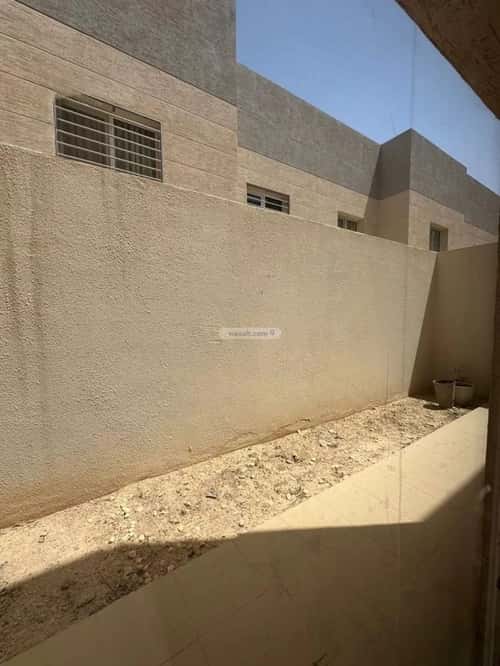 Villa 200 SQM Facing North on 18m Width Street King Khalid Int.Airport, North Riyadh, Riyadh