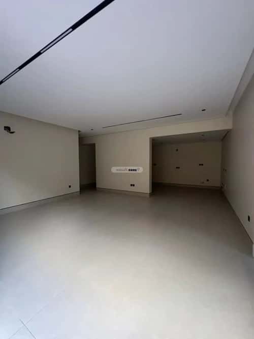 Floor 1290 SQM with 4 Bedrooms King Fahd, North Riyadh, Riyadh