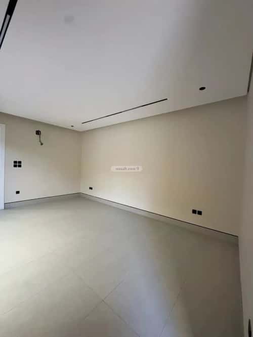 Floor 1290 SQM with 4 Bedrooms King Fahd, North Riyadh, Riyadh