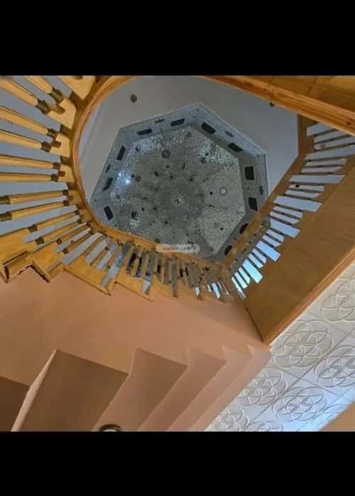 فيلا 500 متر مربع شمالية على شارع 15م الملك فيصل، شرق الرياض، الرياض
