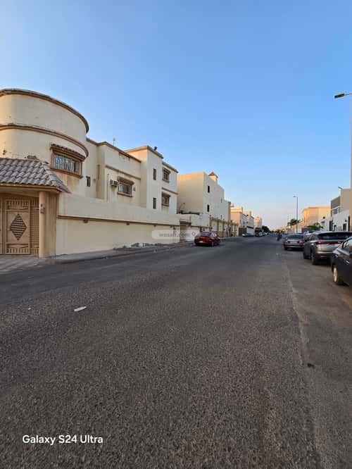 Villa 864 SQM with 3 Apartments Facing South Teebah, North Jeddah, Jeddah