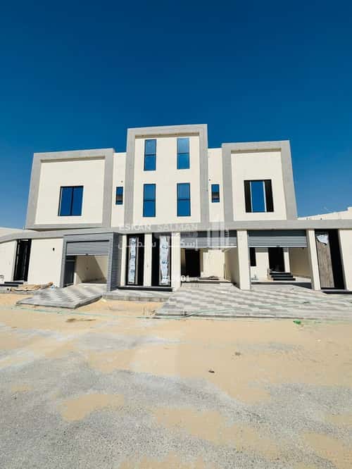شقة 219.86 متر مربع ب 5 غرف ضاحية الملك فهد، الدمام
