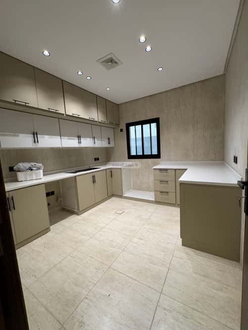 Villa 226 SQM with 8 Apartments Facing West Al-Murooj, Abha