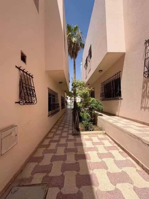 Villa 3211 SQM Facing North with 3 Bedrooms Al-Olaya, Central Riyadh, Riyadh