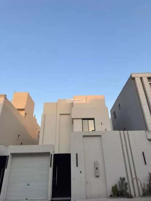 فيلا 300 متر مربع شمالية على شارع 15م الرمال، شرق الرياض، الرياض