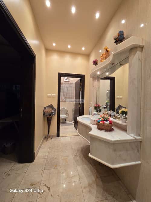 Building 675 SQM with 3 Floors Facing West Al Samer, East Jeddah, Jeddah