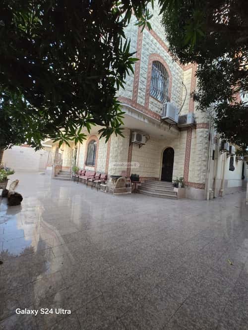 Building 675 SQM with 3 Floors Facing West Al Samer, East Jeddah, Jeddah