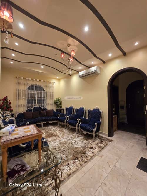 Building 675 SQM with 3 Floors Facing West Al Samer, East Jeddah, Jeddah