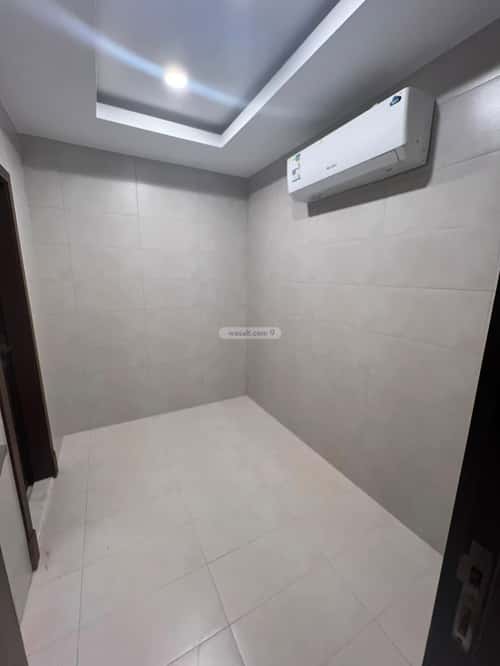 Villa 810 SQM Facing East with 5 Bedrooms Al Yaqoot, North Jeddah, Jeddah
