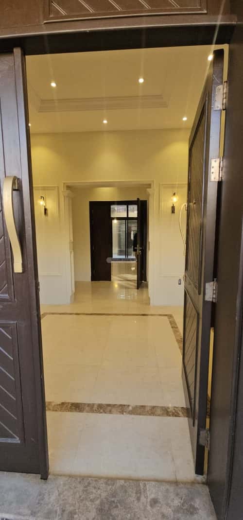 Villa 400 SQM Facing South on 20m Width Street Al Alo'Lo', North Jeddah, Jeddah