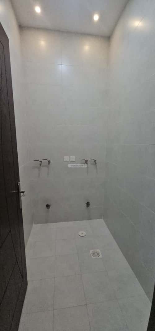 Villa 350 SQM Facing North on 15m Width Street Al Rahmanyah, East Jeddah, Jeddah