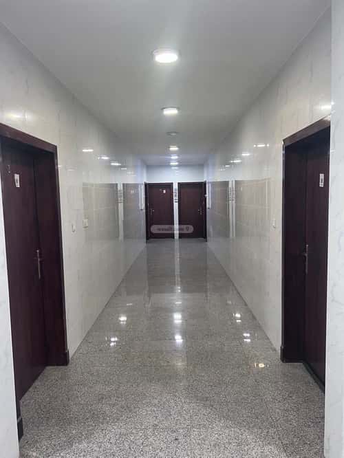 عمارة 744.5 متر مربع واجهة شرقية الضباب، الدمام
