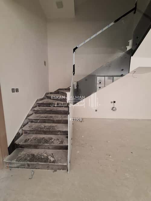 Villa 250 SQM Facing South on 20m Width Street King Fahad Dist, Aldammam